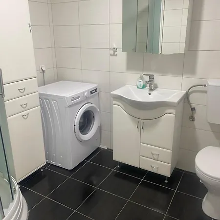 Apartment Djukic 2 *