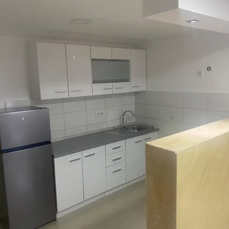 Djukic 2 Apartment